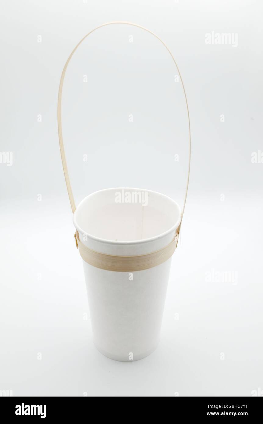 Eco friendly biodegradable rPaper drinking glass with Bamboo Handle ...