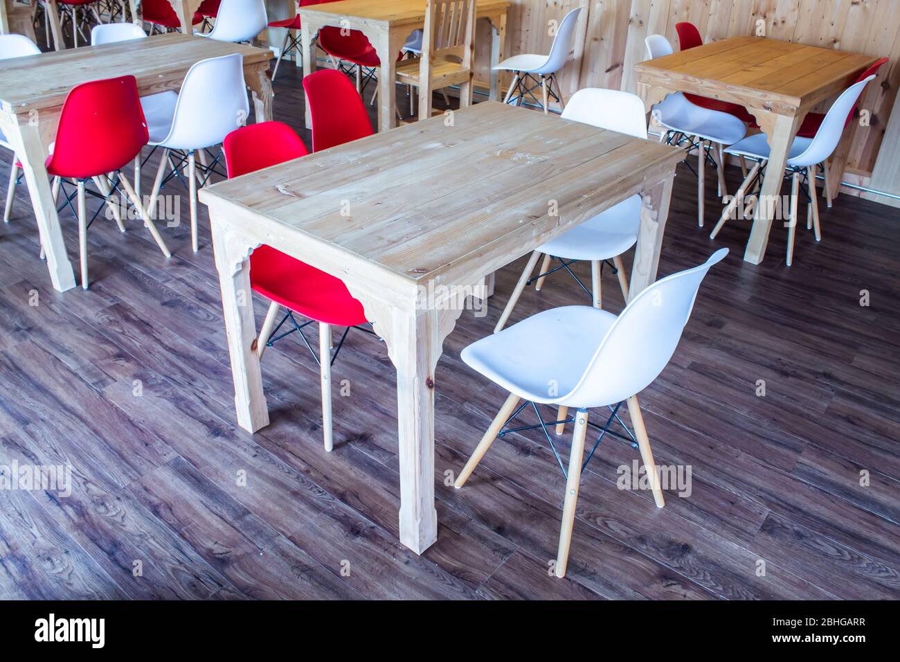dining table chairs plastic