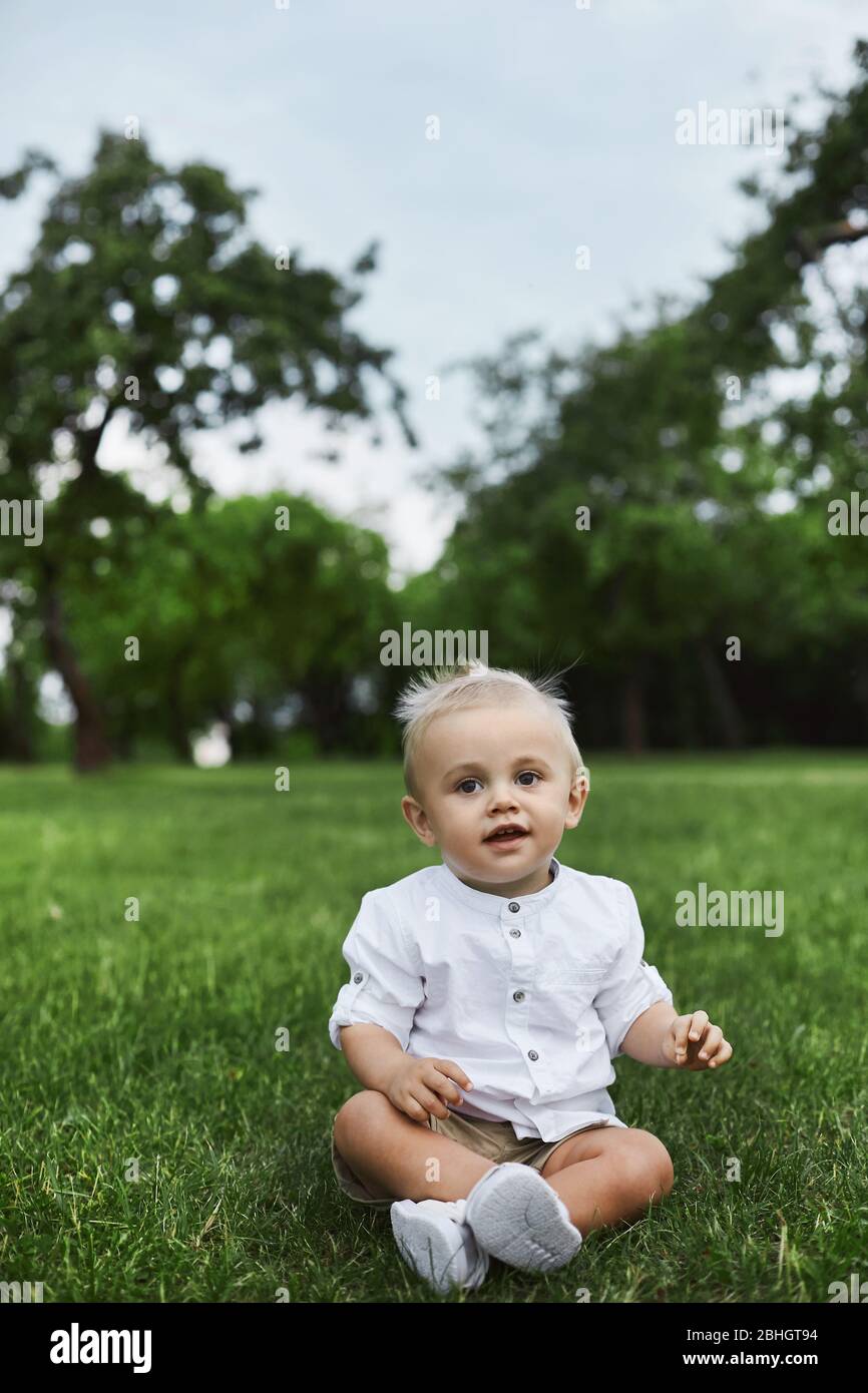 Set of poses Cute baby boy lying on a blanket Stock Photo by ©pxhidalgo  72912157