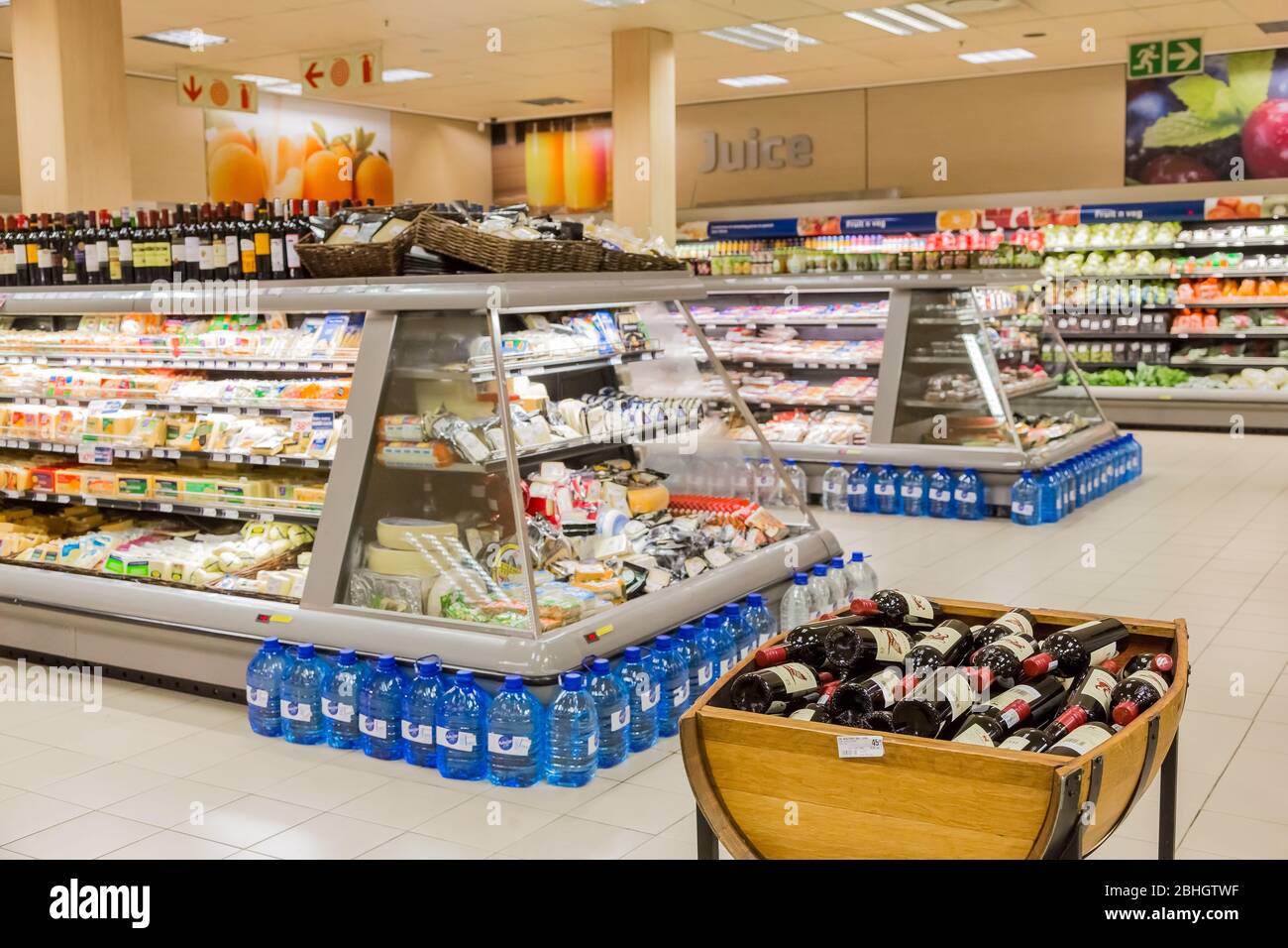 Supermarket shelves africa hires stock photography and images Alamy