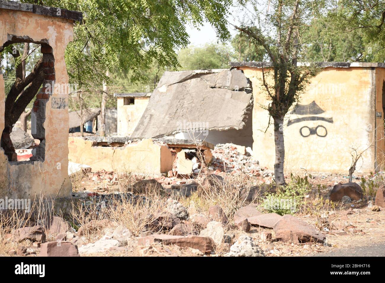 1960s style house hi-res stock photography and images - Alamy