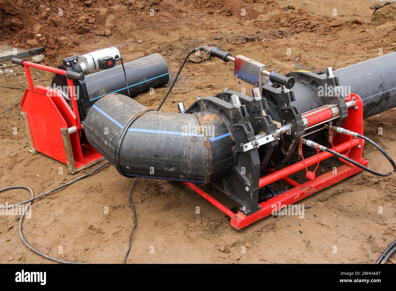 Installation for welding large diameter plastic pipes. Special