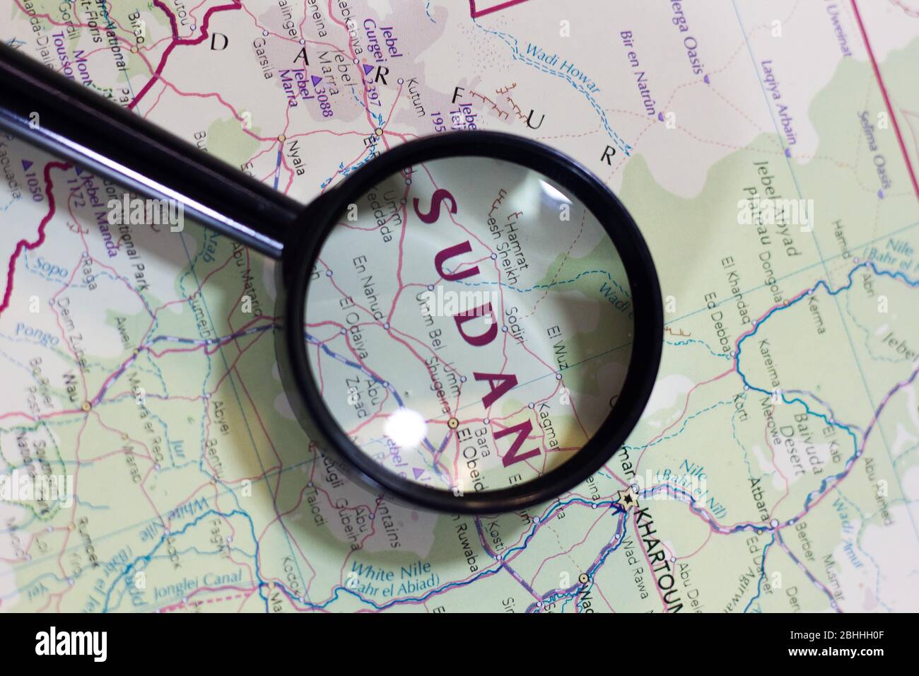 Map sudan magnifying glass hi-res stock photography and images - Alamy