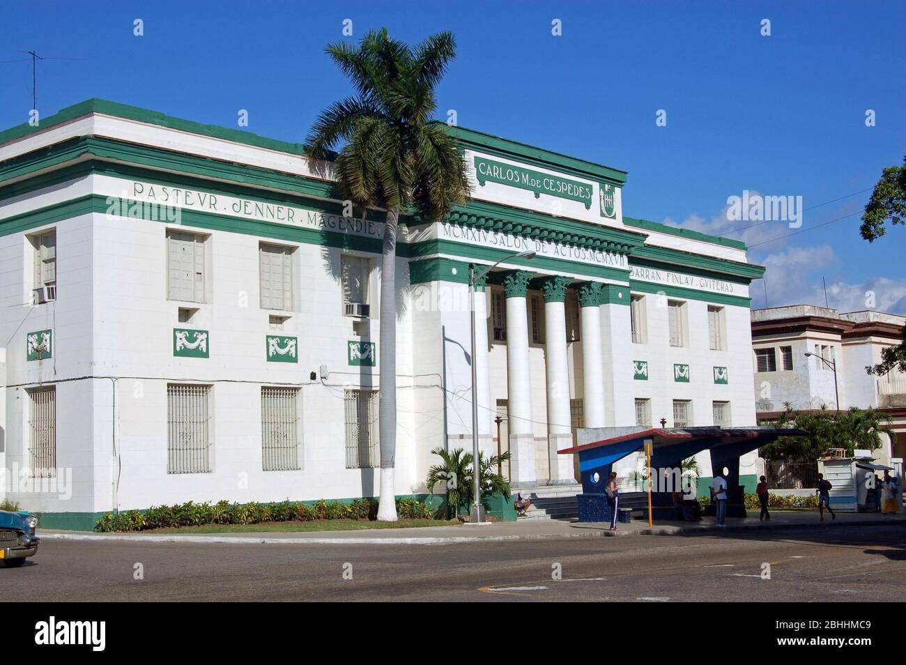 The Medical School at Havana University, Cuba. There's a bus stop right in front of the building. Stock Photo