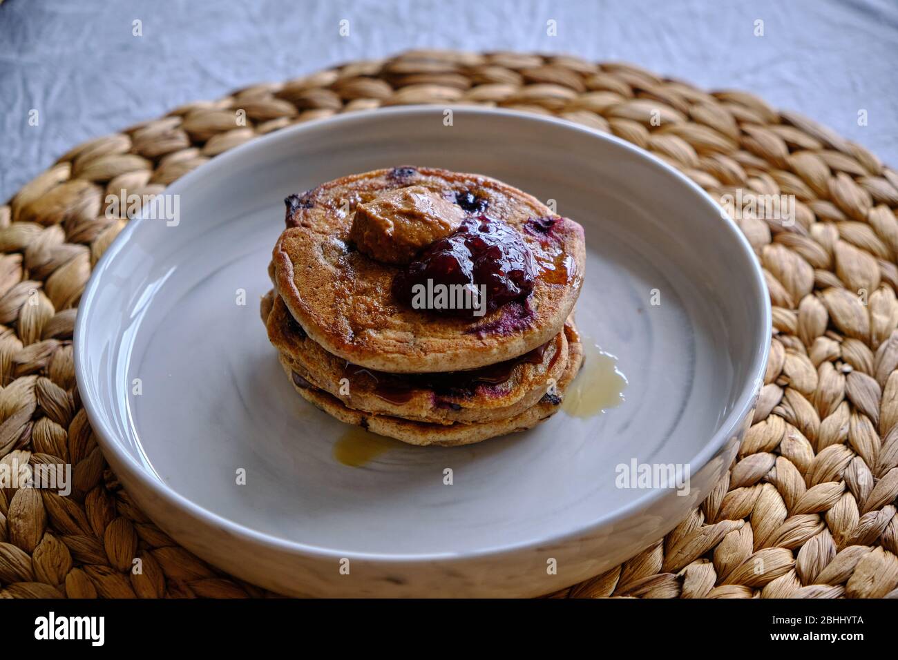 Stack of homemade pancakes hi-res stock photography and images - Alamy