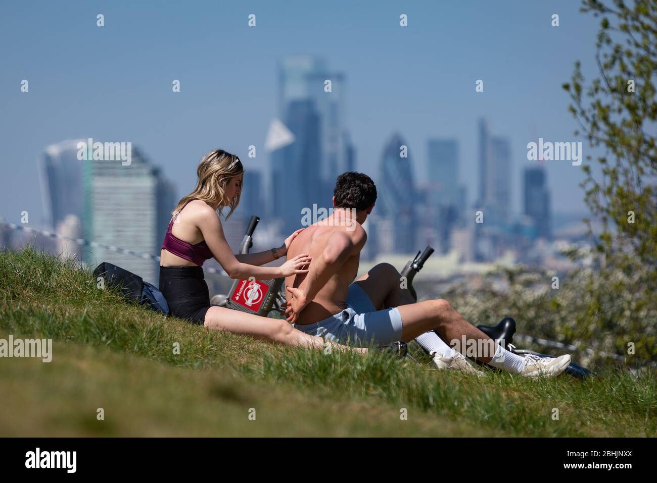 London, UK. 26th April, 2020. UK Weather: Locals enjoy Greenwich Park during the weekend heatwave despite the on-going Covid-19 lockdown. Credit: Guy Corbishley/Alamy Live News Stock Photo