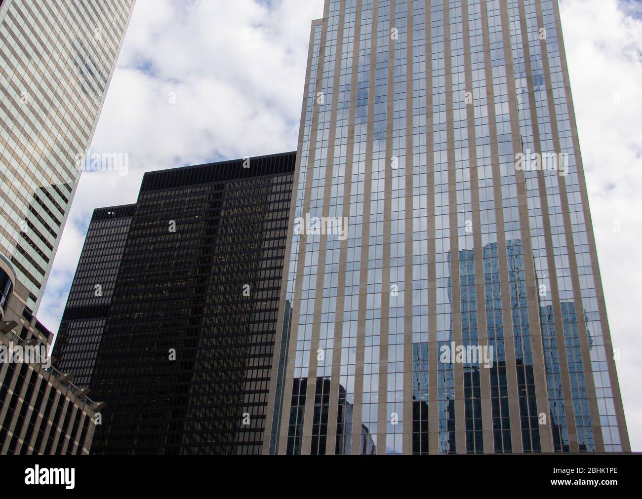 Reflections skyscrapers hi-res stock photography and images - Alamy