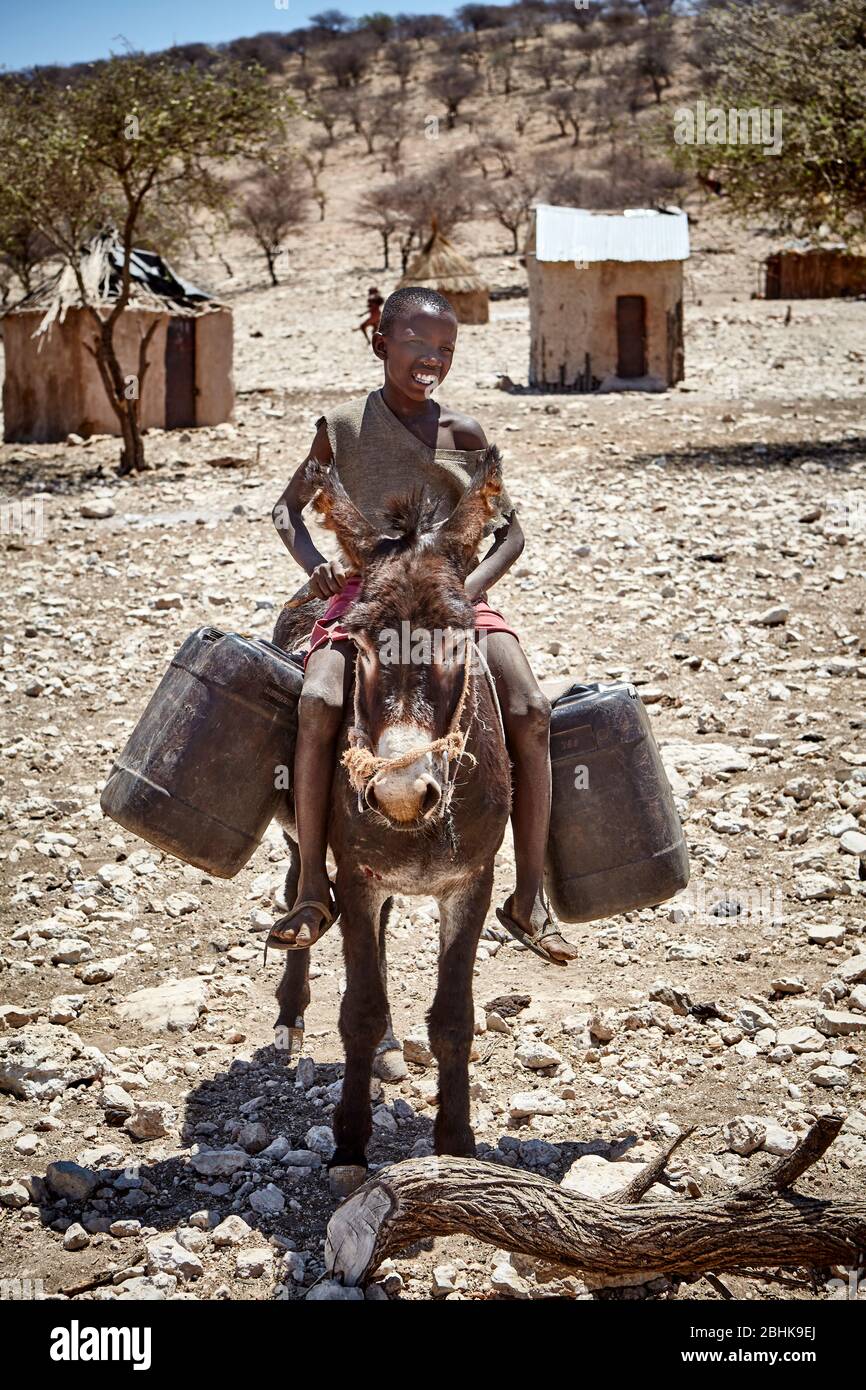 Himba Tribe Kaokoveld High Resolution Stock Photography and Images - Alamy
