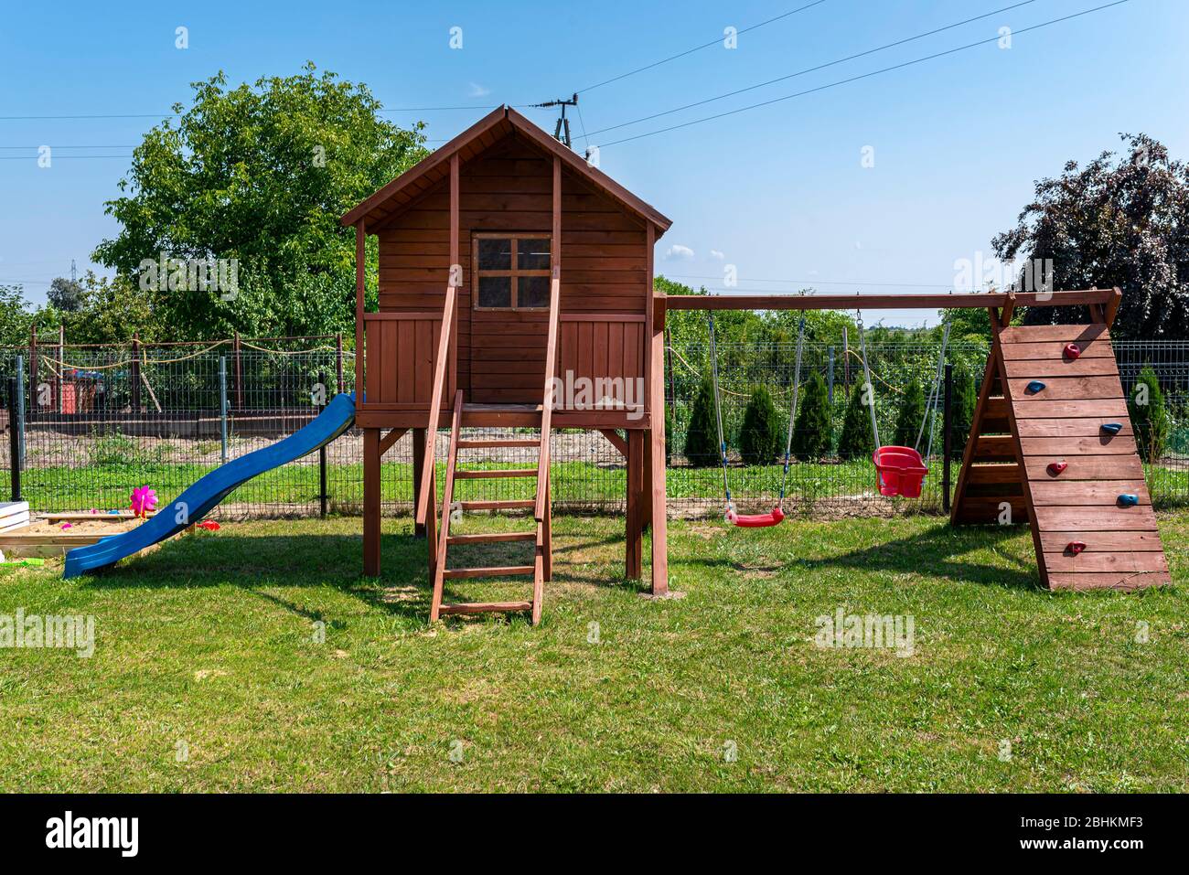 childrens outdoor house
