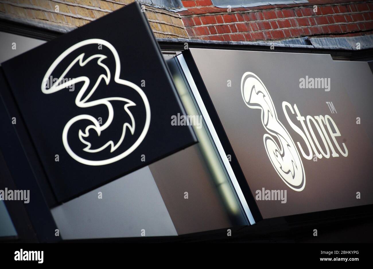 3 store logo hi-res stock photography and images - Alamy