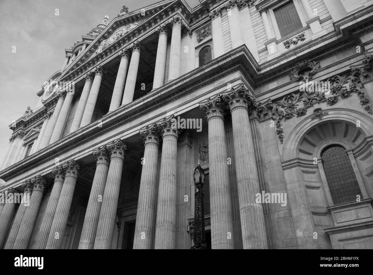 English Baroque Stone Classic Classical Diocese of London St. Paul's Cathedral, Ludgate Hill, London EC4M 8AD by Sir Christopher Wren Architect Stock Photo