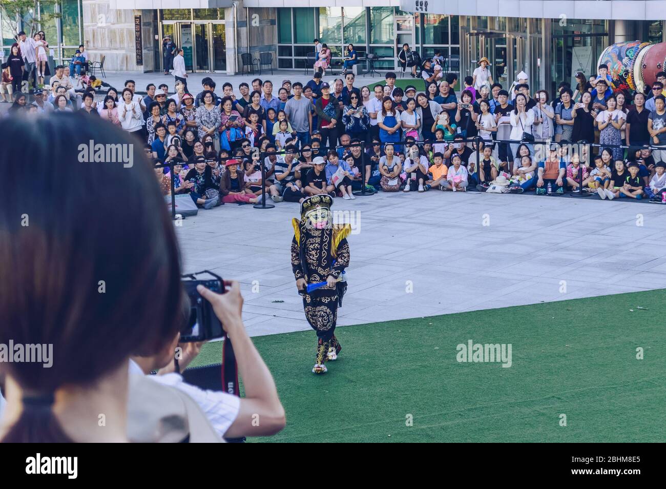 Bian Linkan Busan, South Korea, September 13, 2019: korean performer Bian Lian ...
