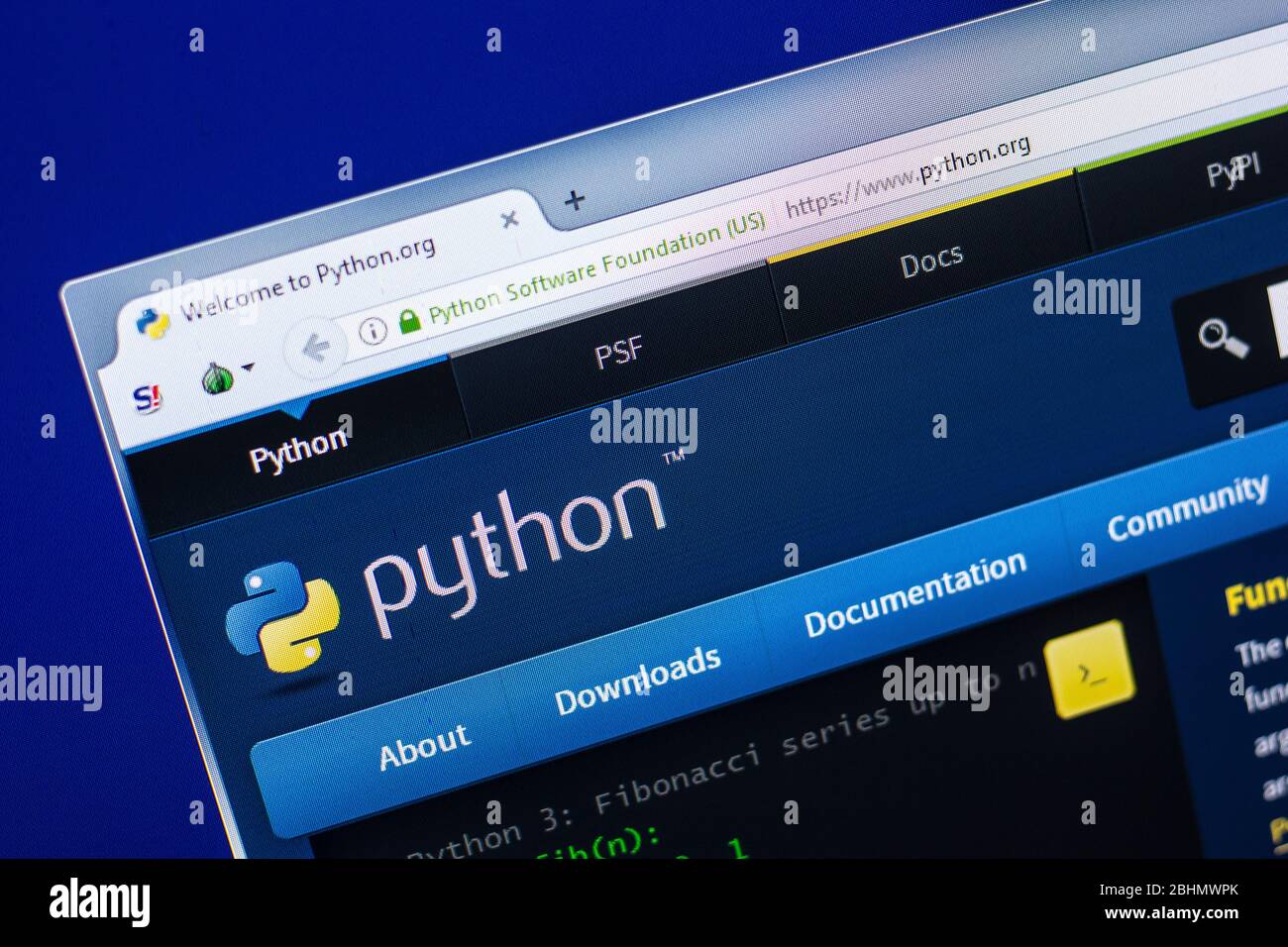 Python logo screen hi-res stock photography and images - Alamy