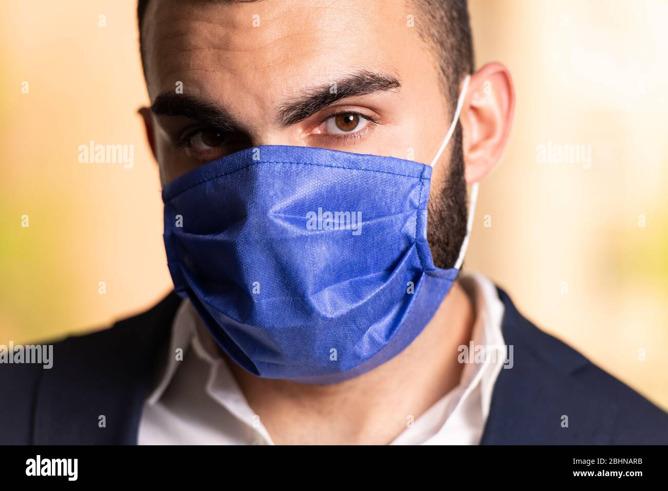 Businessman wearing surgical mask hi-res stock photography and images ...