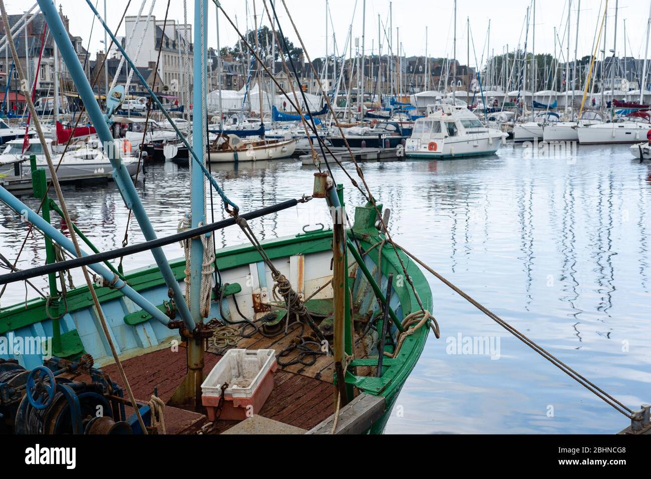 31/07/2019, Paimpol, Côte d'Armor, Brertagne, France-Port of Paimpol with fishing and leisure boats at quayside Stock Photo