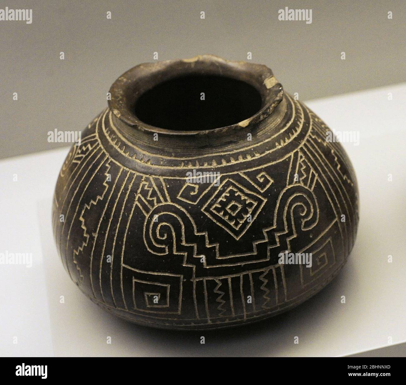 Globular vessel. Ceramic. Manteña culture. Integration Period (500-1533 AD). Ecuador. South America. Museum of the Americas. Madrid, Spain. Stock Photo