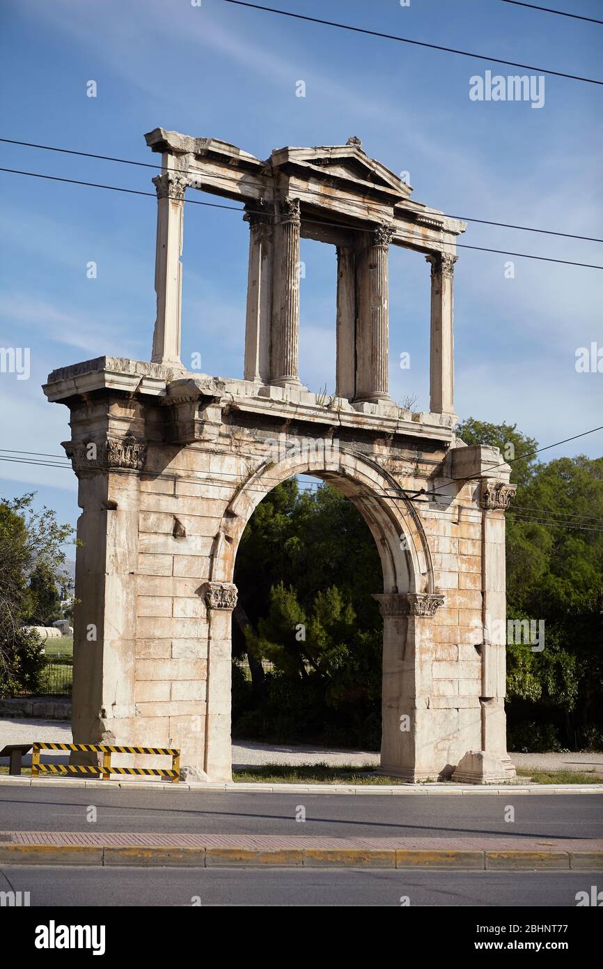 Arch of Hadrian and Leoforos Vasilisis