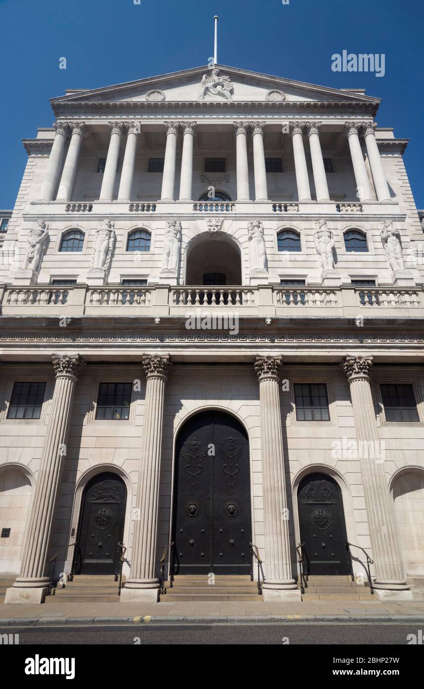 The old lady of threadneedle street st hi-res stock photography and ...