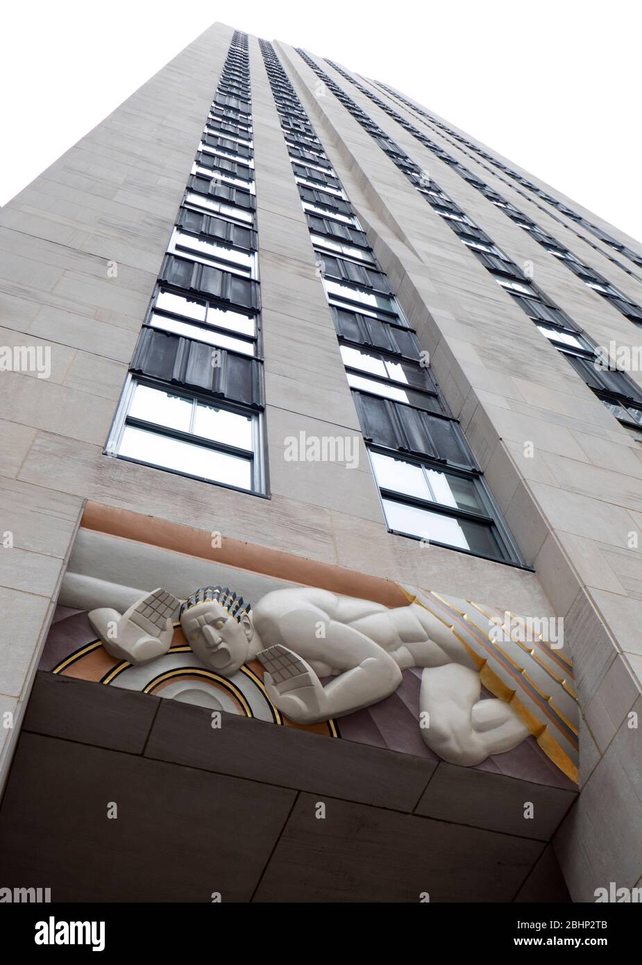 Wisdom and Knowledge General Electric Building facade, Rockefeller Center, NYC, USA Stock Photo