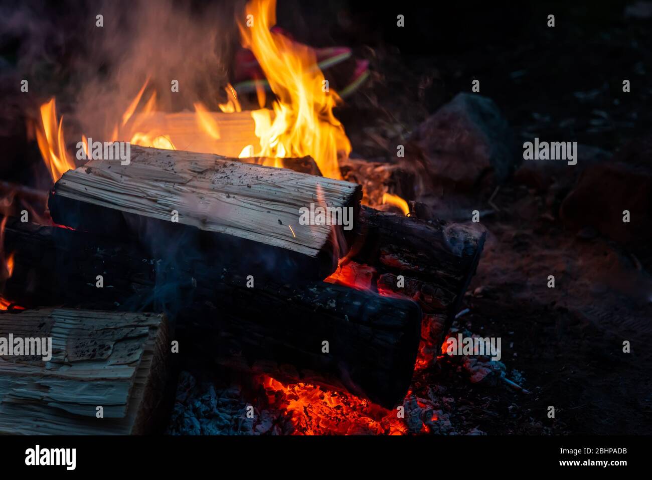 Active fire hi-res stock photography and images - Alamy