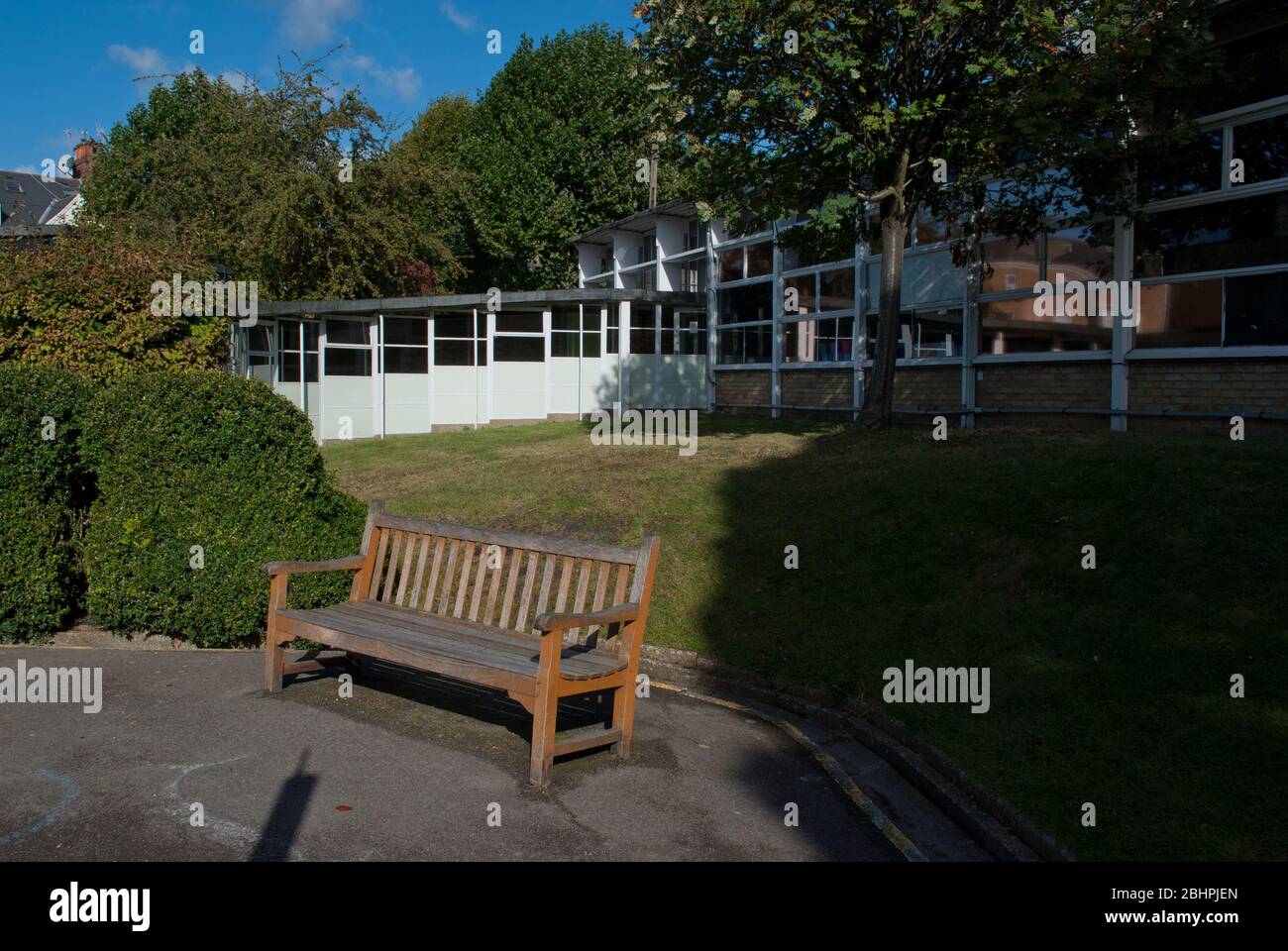 Hammersmith Shepherds Bush Modernist Architecture Mid Century Yellow Brick Greenside School Westville Road, London, W12 9PT by Erno Goldfinger Stock Photo