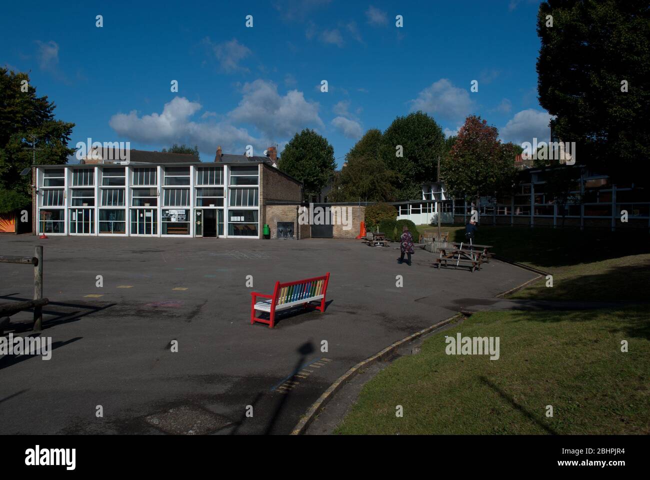 Hammersmith Shepherds Bush Modernist Architecture Mid Century Yellow Brick Greenside School Westville Road, London, W12 9PT by Erno Goldfinger Stock Photo