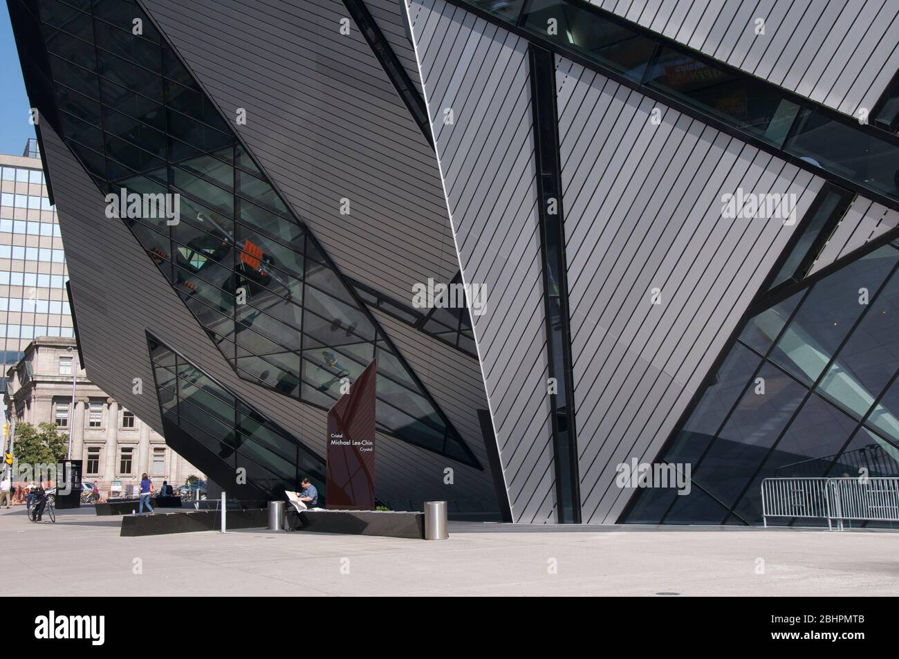 Toronto, Ontario / Canada - 06-17- 2010: Michael Lee-Chin 'Crystal,' a multimillion-dollar expansion to the  Royal Ontario Museum (ROM) Stock Photo