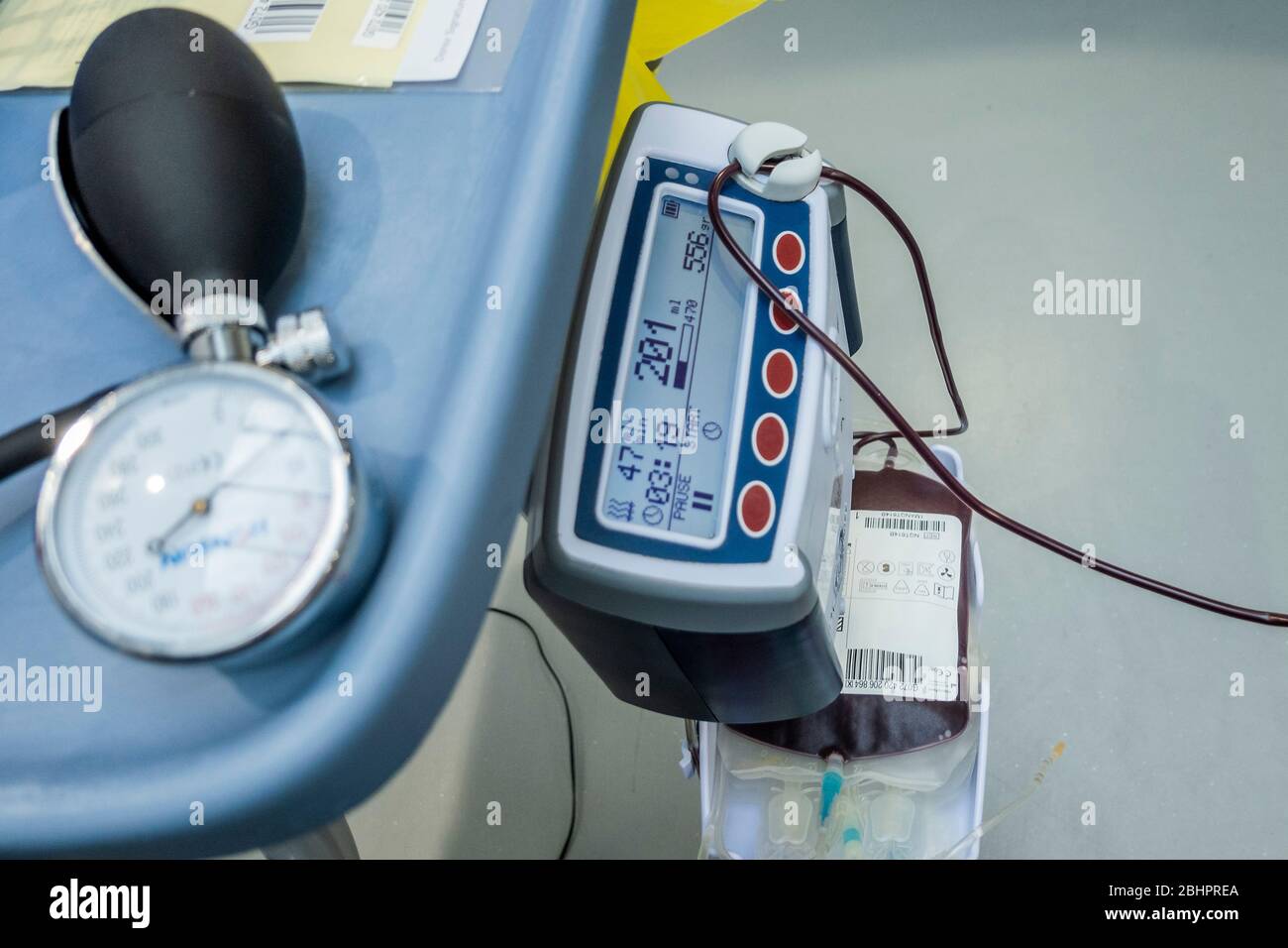 London, UK. 27th Apr, 2020. A blood donation to the West End Donor