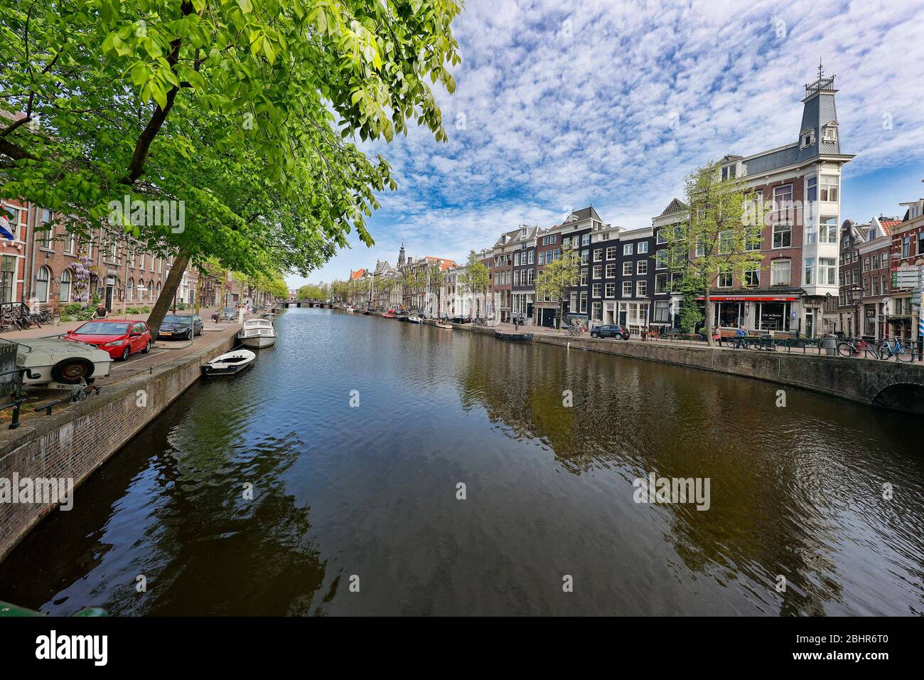 Amsterdam, Netherlands. 27th Apr, 2020. AMSTERDAM, 27th April, 2020. , Kingsday 2020 in Amsterdam . Koningsdag Kloveniersburgwal Credit: Pro Shots/Alamy Live News Stock Photo