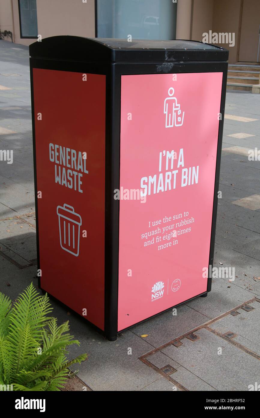 Smart bin hi-res stock photography and images - Alamy