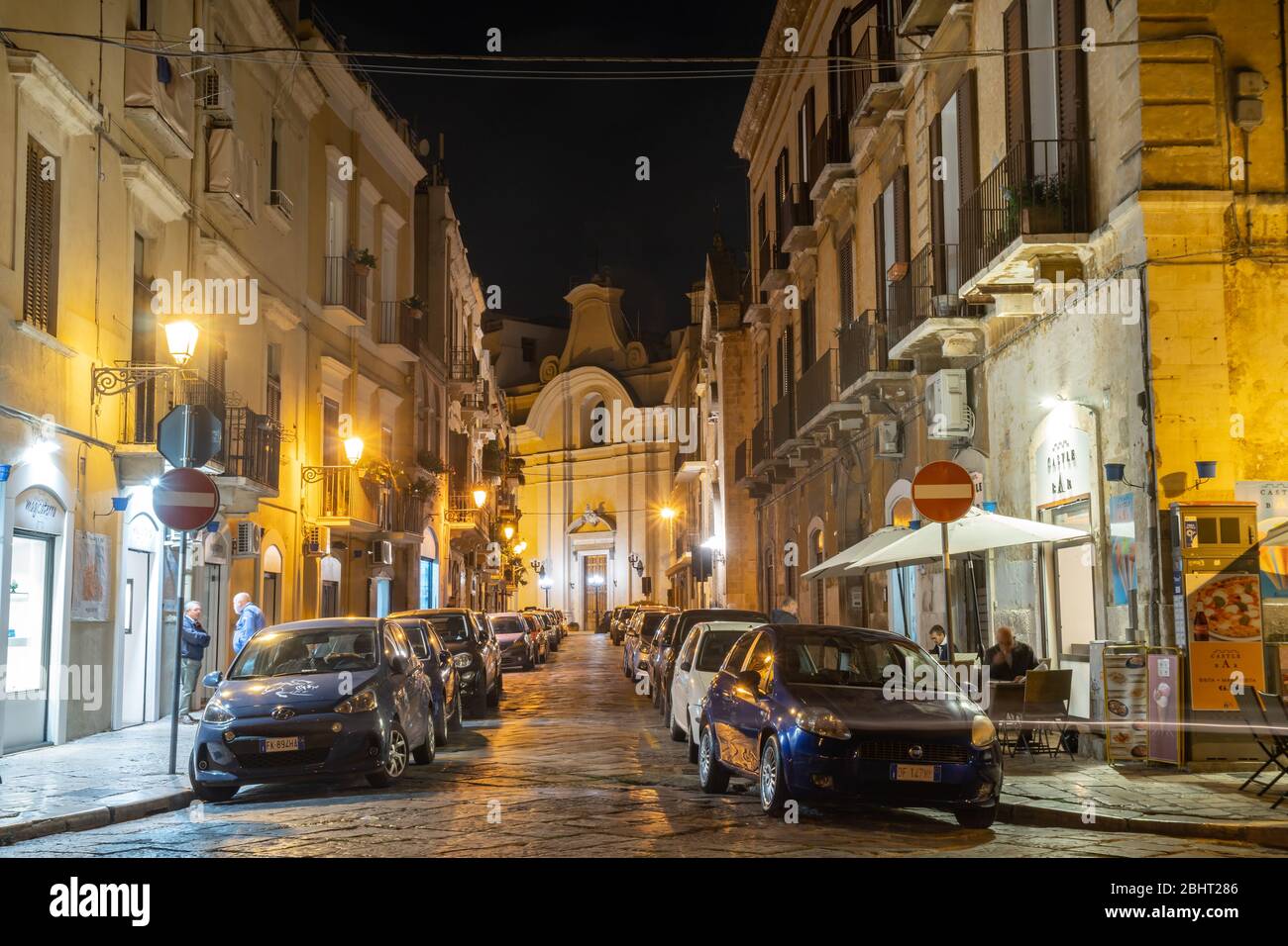 Narrow medieval streets bari old town hi-res stock photography and ...