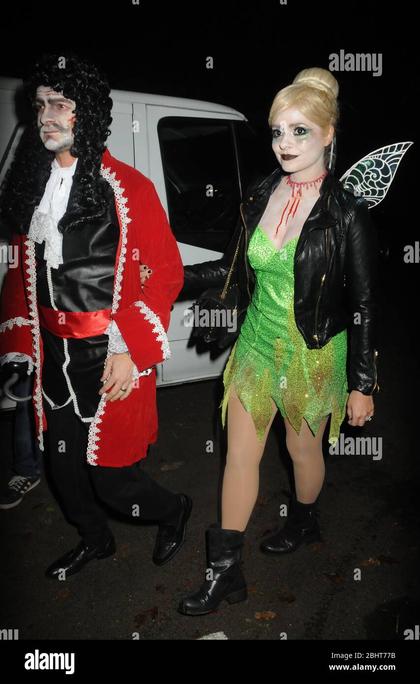 Holly Willoughby Jonathan Ross House Yearly Halloween Party Stock Photo Alamy