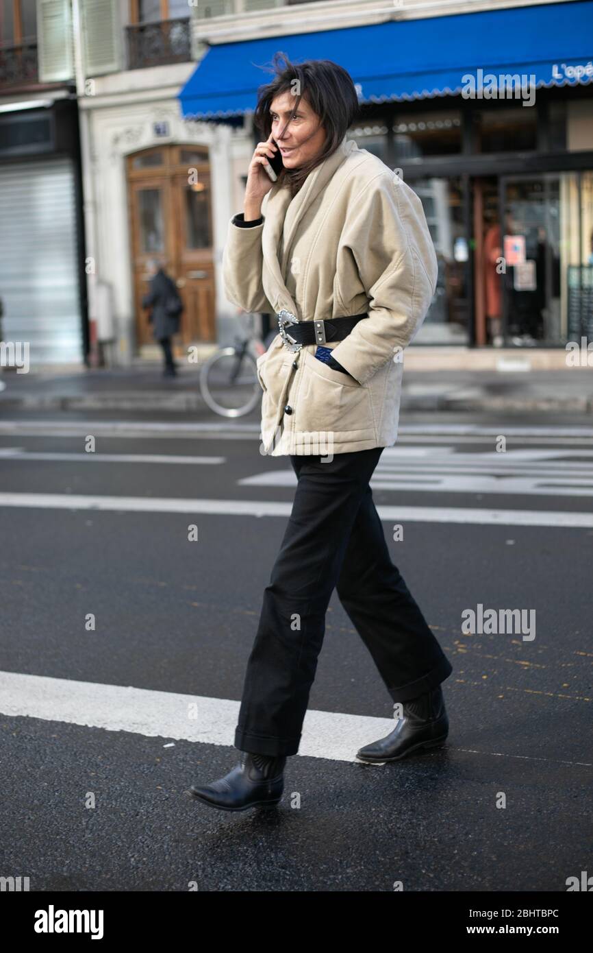 Emmanuelle Alt attending the Dries Vam Noten show during Paris Fashion Week  Feb 26,2020- Photo: Runway Manhattan/Valentina Ranieri ***For Editorial  Stock Photo - Alamy