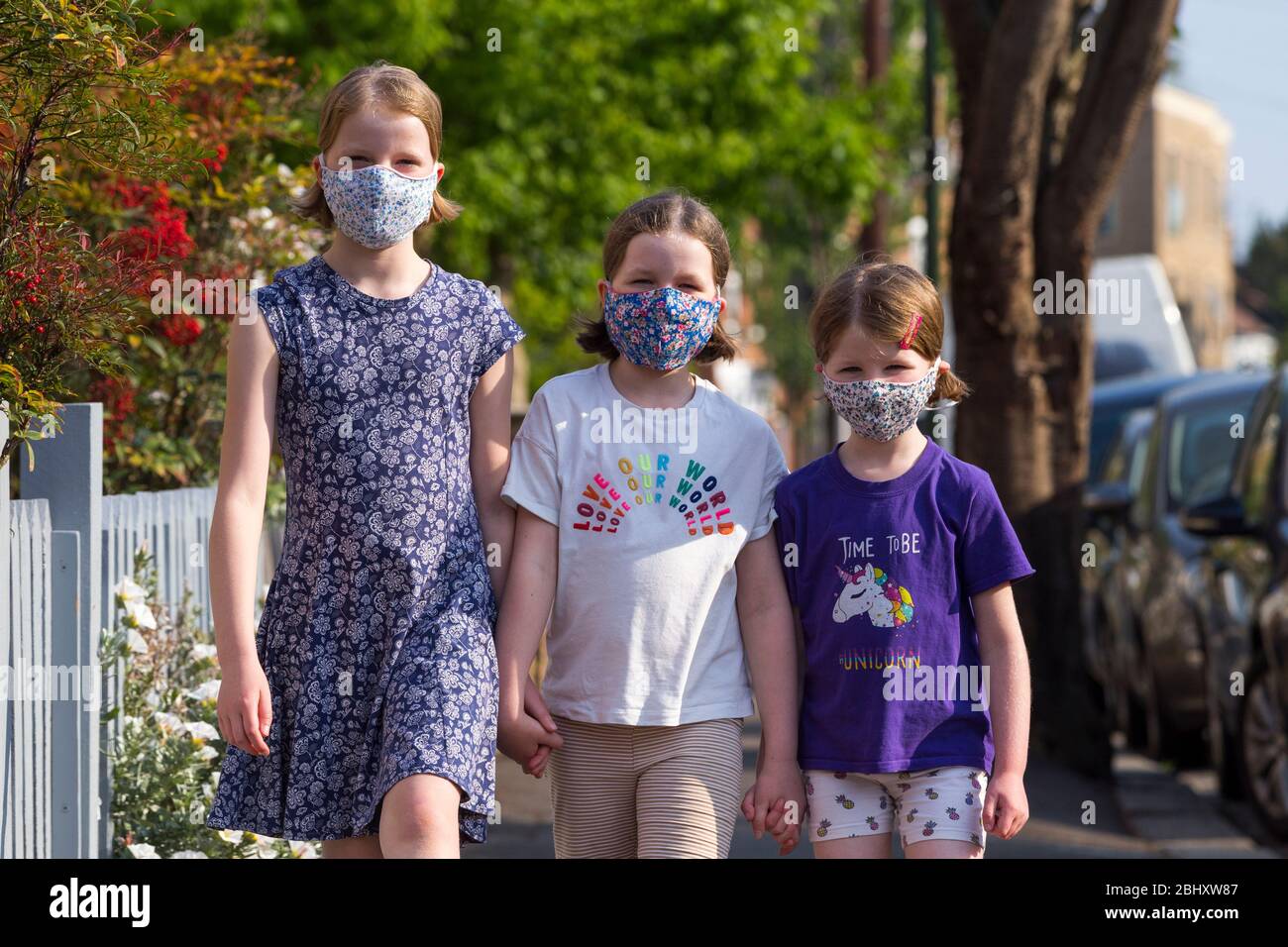 Download Kids Wearing Masks High Resolution Stock Photography And Images Alamy Yellowimages Mockups