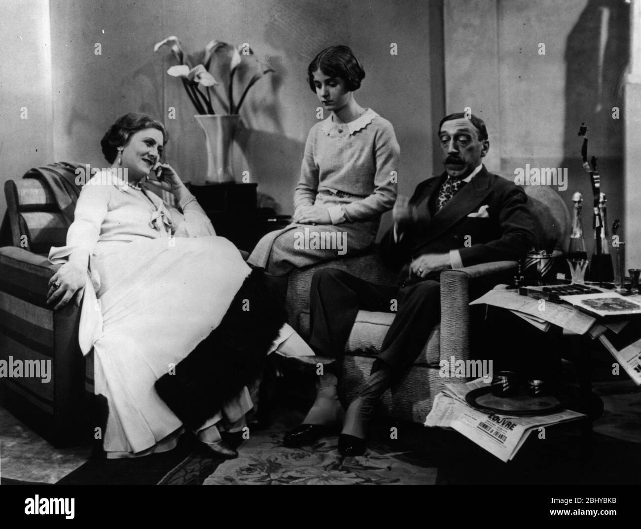 Le Bal Year: 1931 - France Danielle Darrieux, Germaine Dermoz, André Lefaur  Director: Wilhelm Thiele Stock Photo - Alamy
