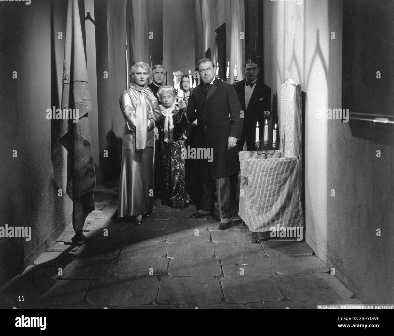 Fantomas Year: 1932 - France Director: Pál Fejös Tania Fedor, Maurice Schutz,  Marie-Laure, Anielka Elter, Roger Karl, Georges Rigaud Stock Photo - Alamy