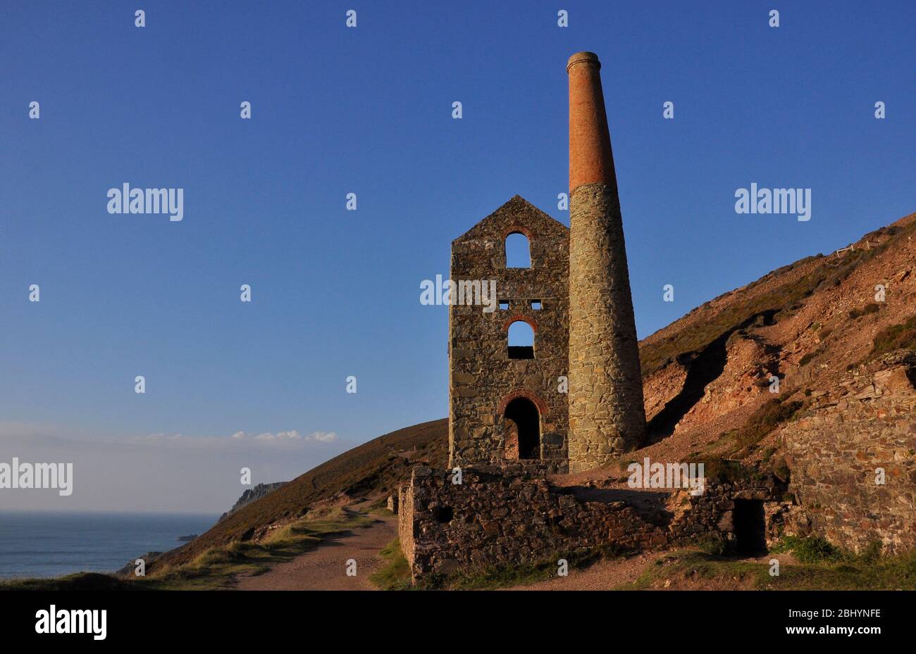 The ruins of Wheal Coates Engine House on St Agnes head on the North Cornwall coast.Cornwall. UK Stock Photo