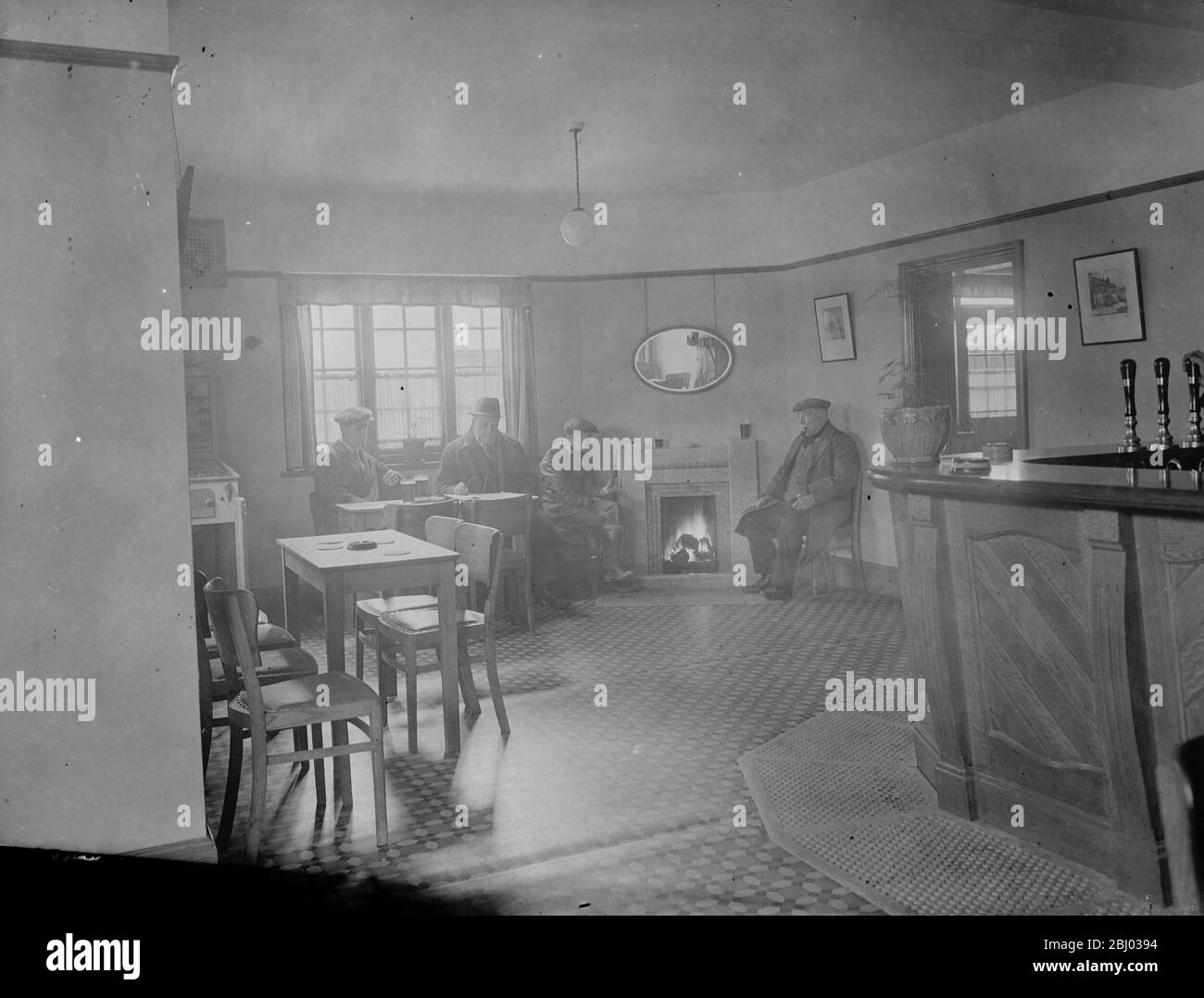 The Papermakers Arms pub in Hawley , Kent . - A photo of the interior . - 11 March 1939 - Stock Photo