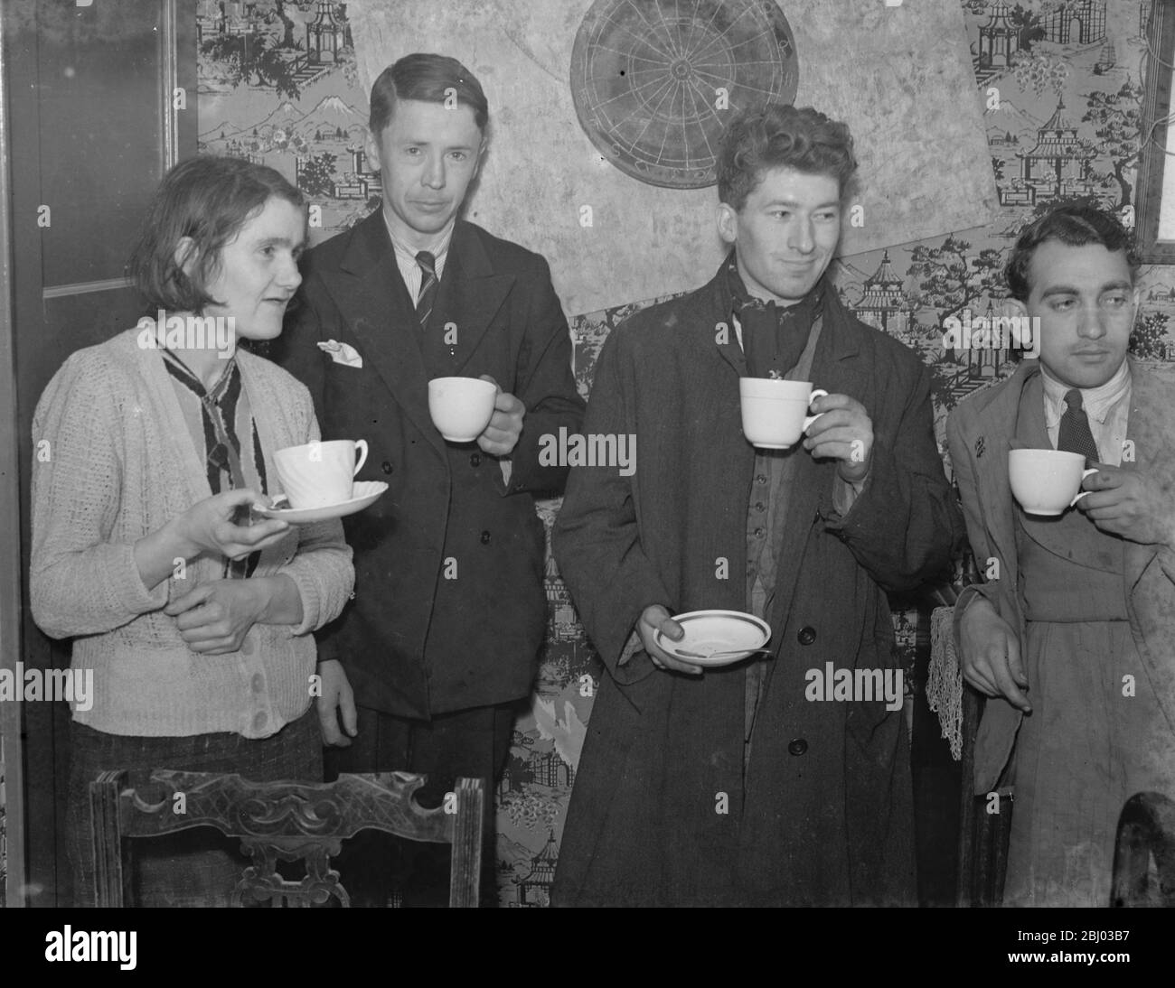 Mrs Pope whose daughter , Dorothy Pope , went missing and was found following a police search . They family are from Northcray , Kent . - 1939 Stock Photo