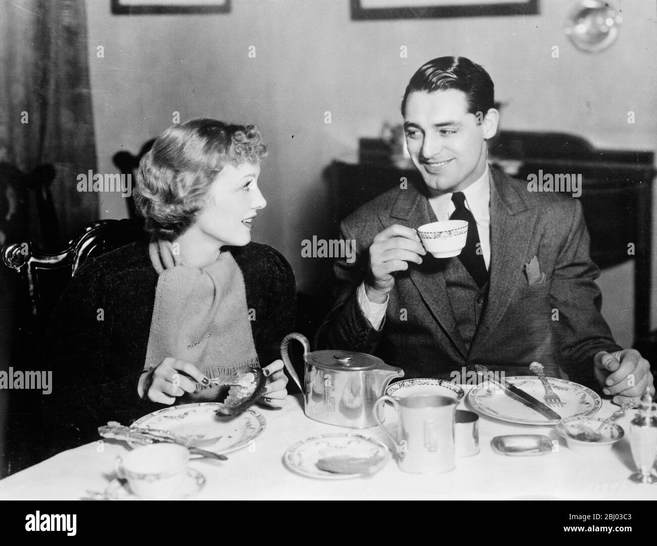 Cary Grant poisoned after quarrel with wife , Virginia Cherrill - 5 October 1934 . - Stock Photo