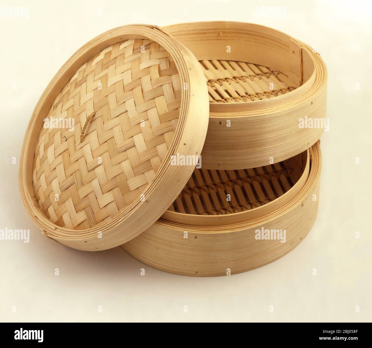 Chinese bamboo steamer Stock Photo Alamy