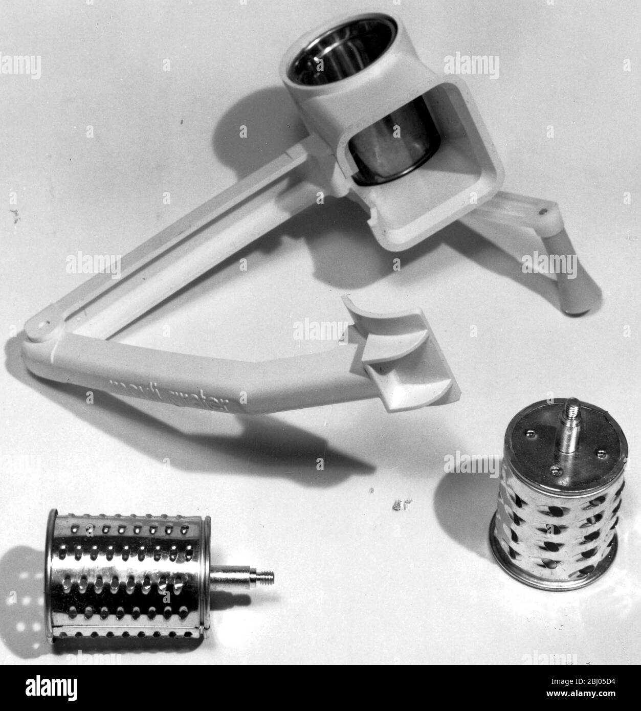 https://c8.alamy.com/comp/2BJ05D4/kitchen-equipment-grater-and-shredder-multi-mouligrater-1968-2BJ05D4.jpg