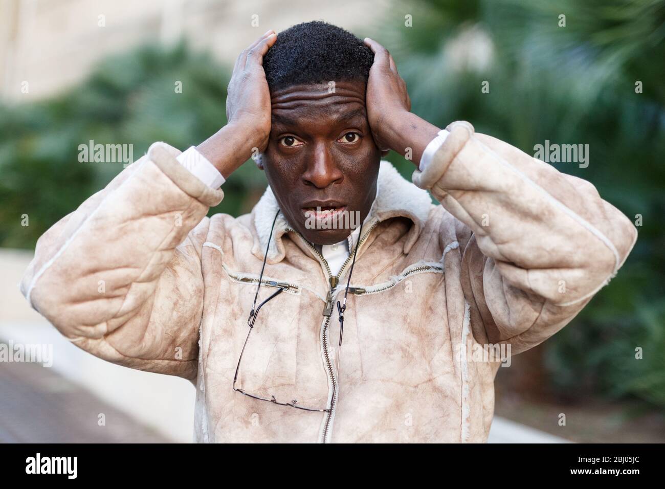 Upset african american tourist hi-res stock photography and images - Alamy