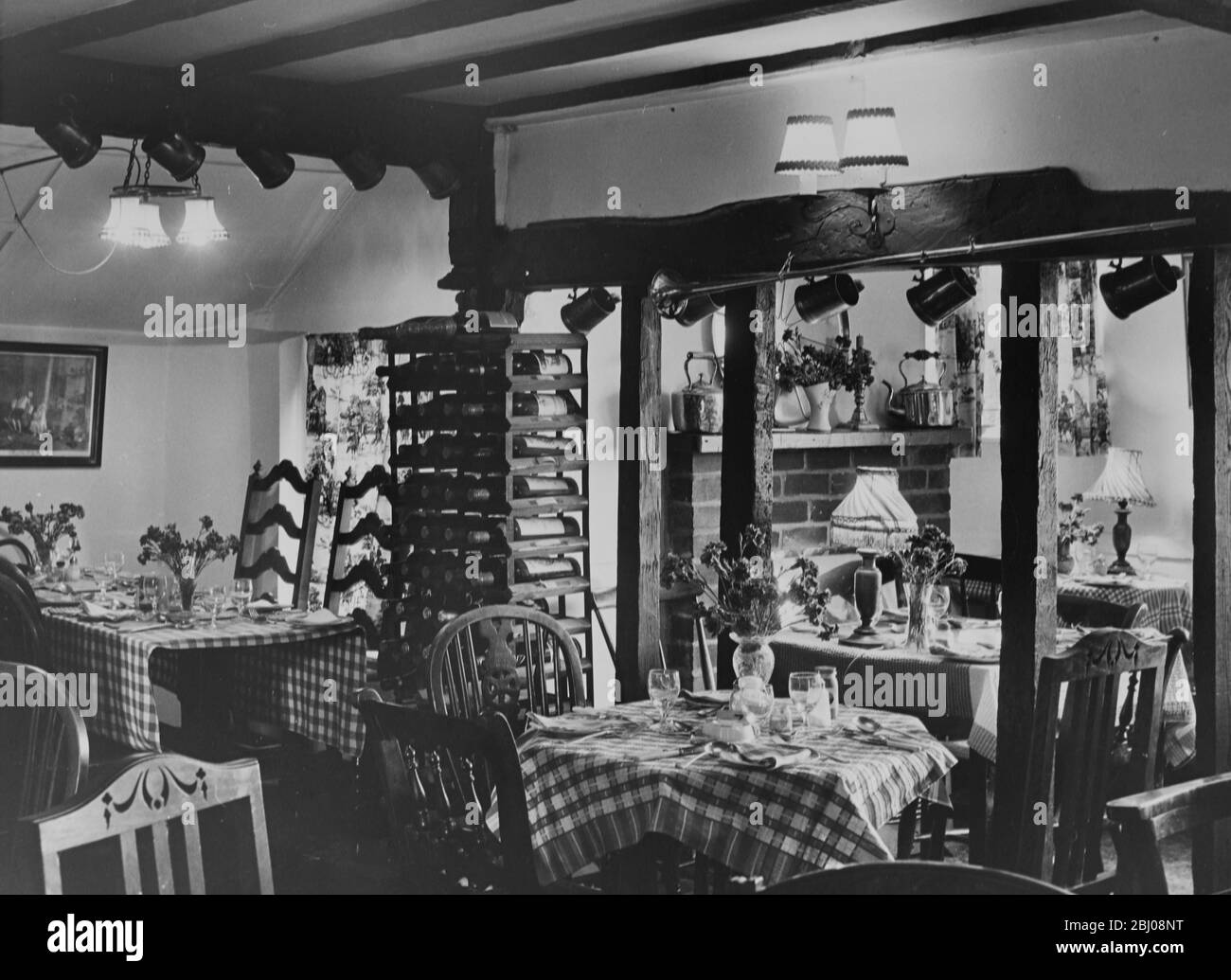 The spotted dog pub hires stock photography and images Alamy