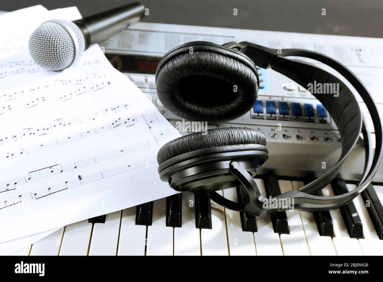 Headphones music notes microphone hi-res stock photography and images ...