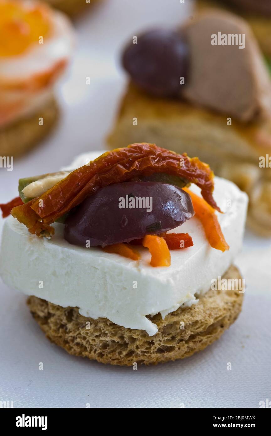 Canape hires stock photography and images Alamy