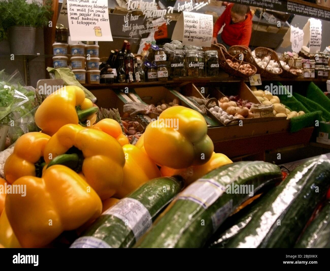 Fruit & vegetable stall in Gothenburg's covered market, Saluhallen - Stock Photo
