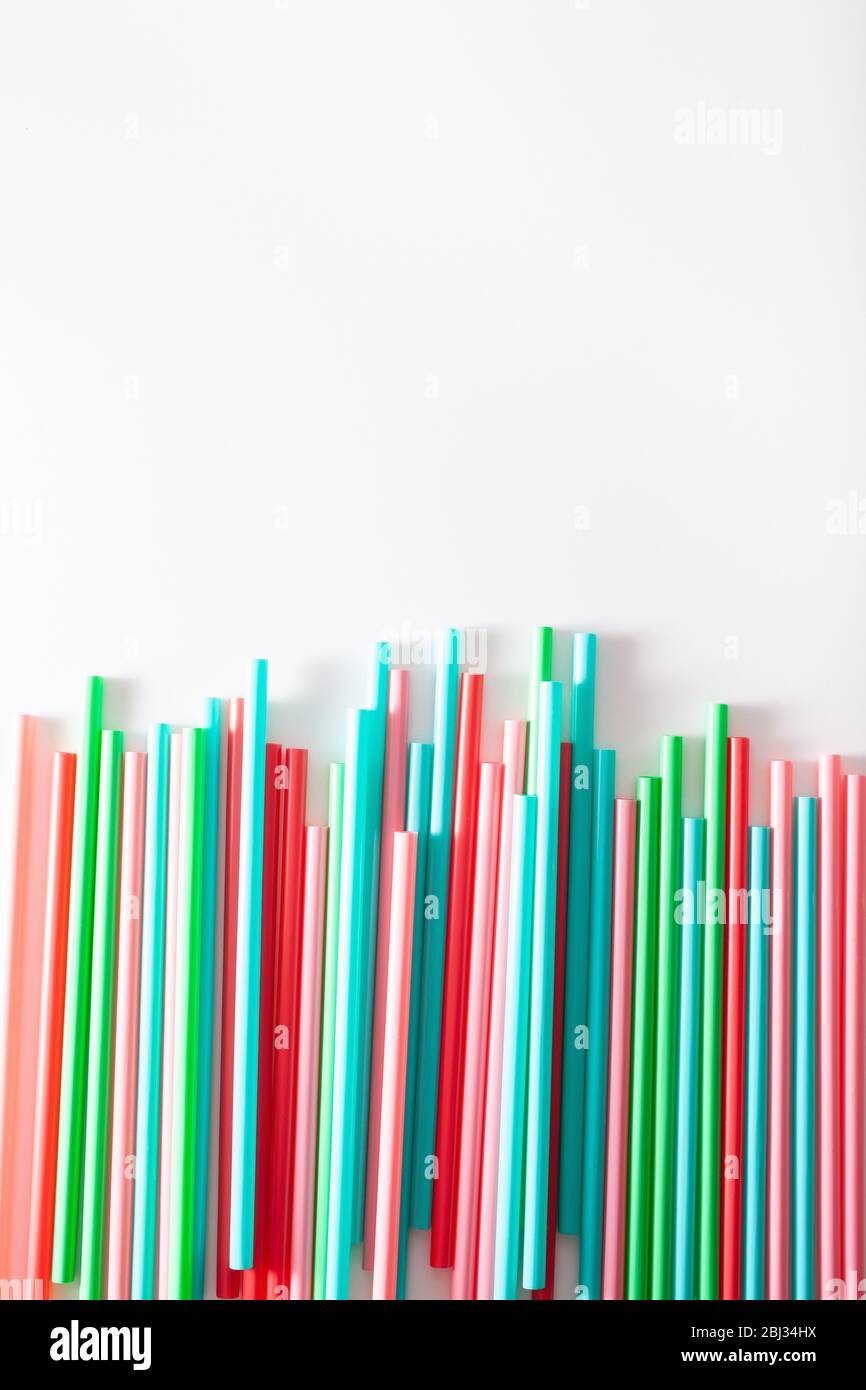 Single use plastic drinking straws Stock Photo Alamy