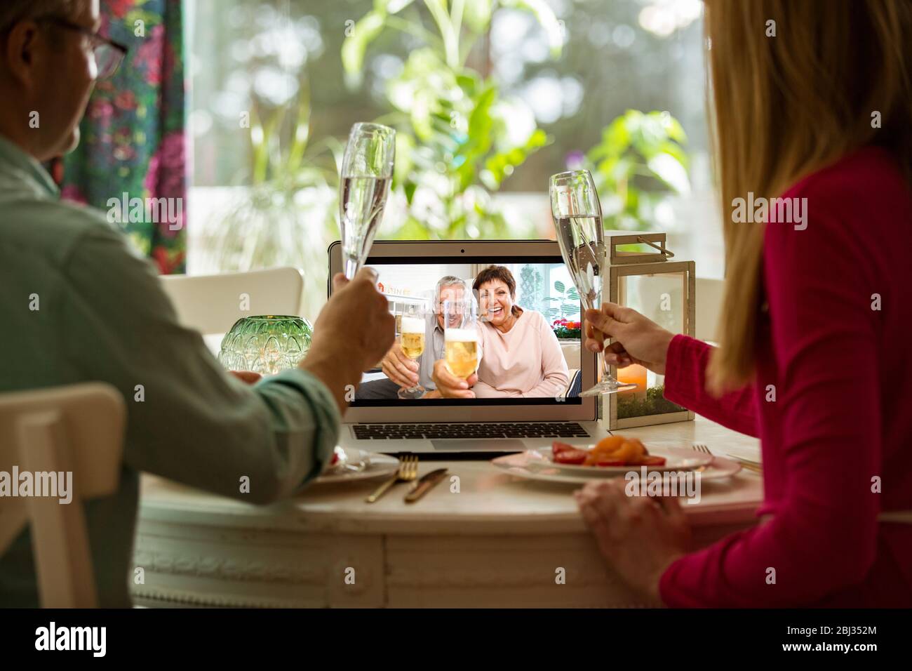 Having Table Family having dinner table hi-res stock photography and images - Alamy