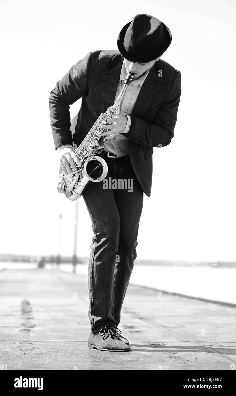 Saxophone player Black and White Stock Photos & Images Alamy